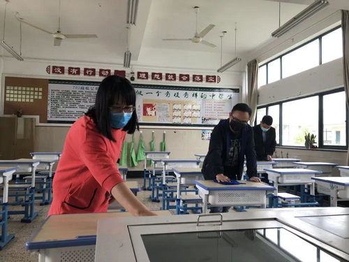 黨旗飄揚下，黨員教師志愿服務為生命護航